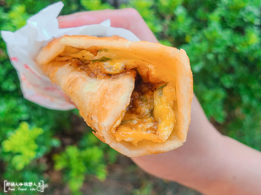 南投市小米蛋餅|特色的黑胡椒醬吃過一定都說讚~