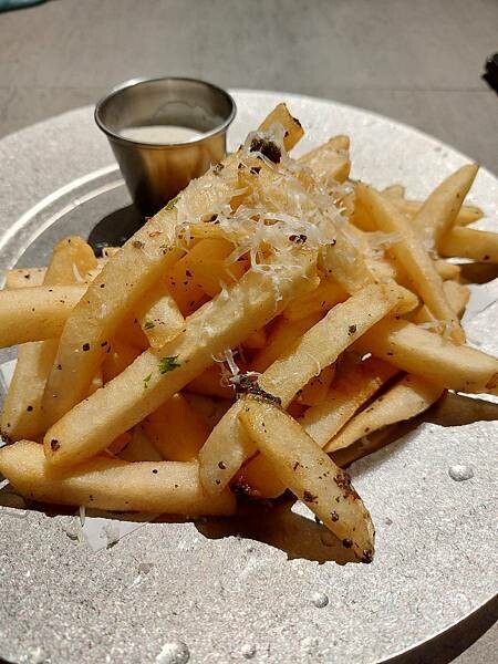 松菸｜【CAMA COFFEE ROASTERS豆留文青】古蹟咖啡餐酒館