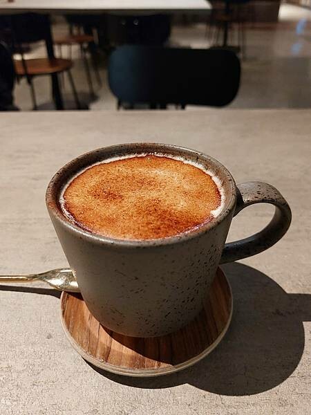 松菸｜【CAMA COFFEE ROASTERS豆留文青】古蹟咖啡餐酒館