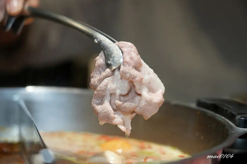 林口火鍋吃到飽｜魔椒頂級鴛鴦鍋林口總店～吃到飽的價格、單點的