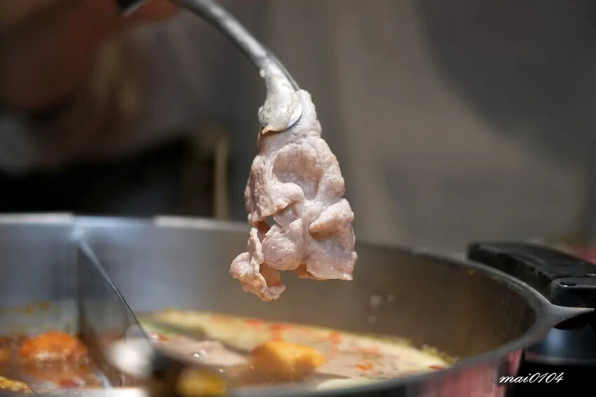 林口火鍋吃到飽｜魔椒頂級鴛鴦鍋林口總店～吃到飽的價格、單點的