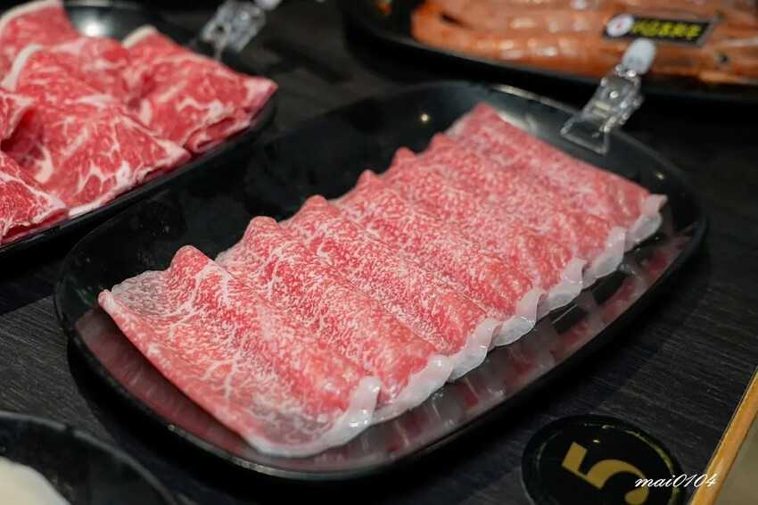 林口火鍋吃到飽｜魔椒頂級鴛鴦鍋林口總店～吃到飽的價格、單點的