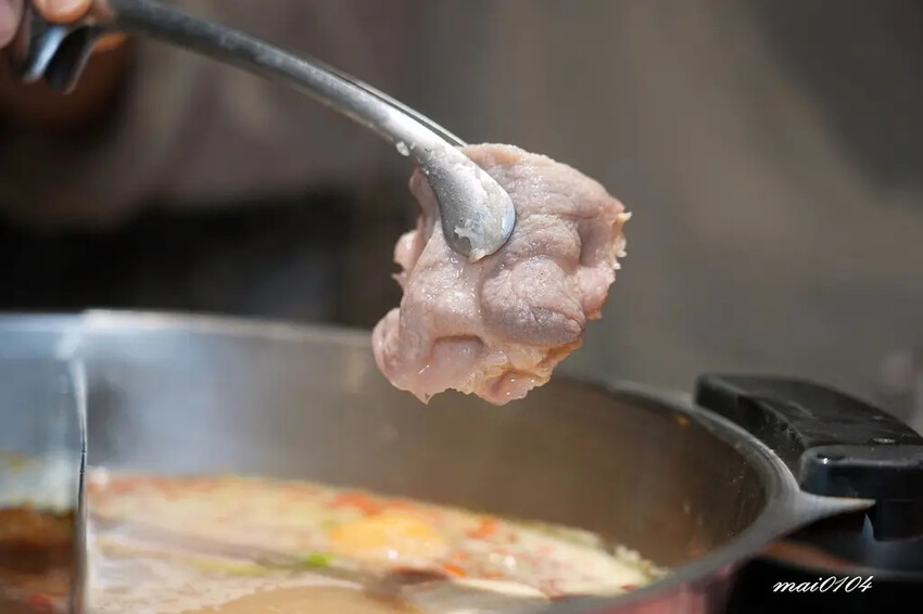 林口火鍋吃到飽｜魔椒頂級鴛鴦鍋林口總店～吃到飽的價格、單點的
