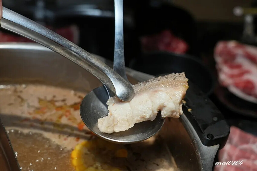 林口火鍋吃到飽｜魔椒頂級鴛鴦鍋林口總店～吃到飽的價格、單點的