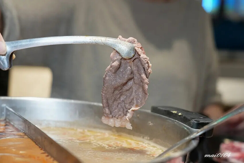 林口火鍋吃到飽｜魔椒頂級鴛鴦鍋林口總店～吃到飽的價格、單點的
