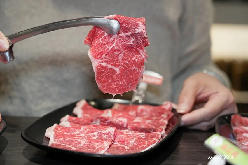 林口火鍋吃到飽｜魔椒頂級鴛鴦鍋林口總店～吃到飽的價格、單點的