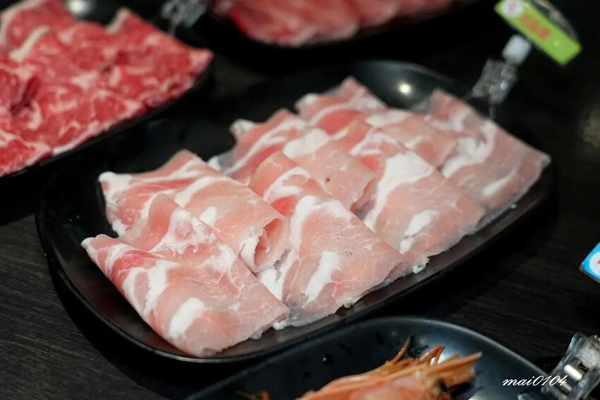 林口火鍋吃到飽｜魔椒頂級鴛鴦鍋林口總店～吃到飽的價格、單點的