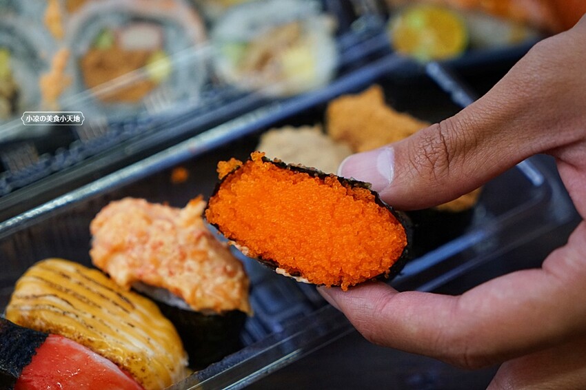 厚切生魚片超銷魂!!在地饕客狂推,真材實料高CP值,壽司、手捲、湯品任你選,家庭、公司行號外帶聚餐美食