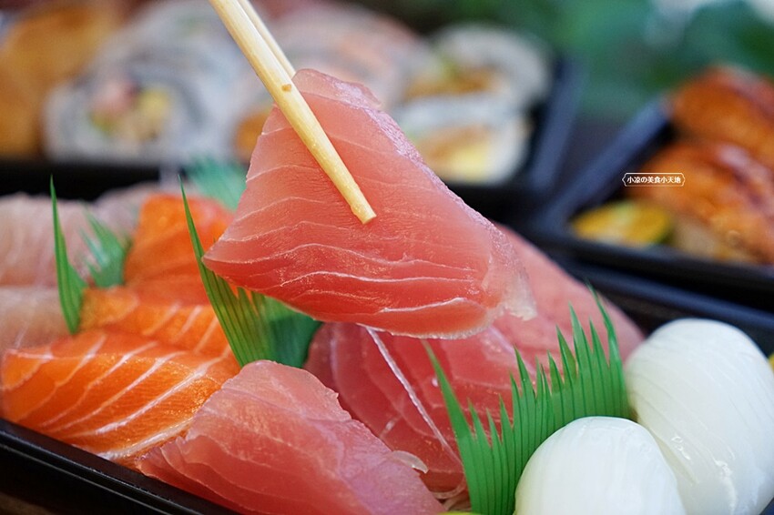 厚切生魚片超銷魂!!在地饕客狂推,真材實料高CP值,壽司、手捲、湯品任你選,家庭、公司行號外帶聚餐美食