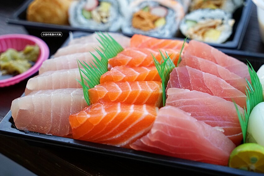厚切生魚片超銷魂!!在地饕客狂推,真材實料高CP值,壽司、手捲、湯品任你選,家庭、公司行號外帶聚餐美食