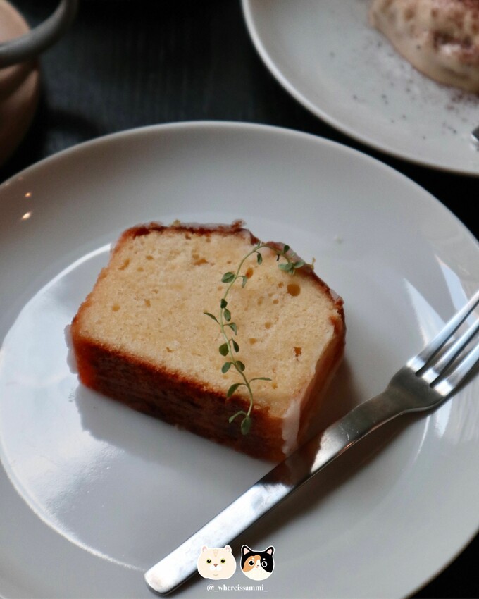台中西區咖啡廳|Folk Gathering.沉穩清水模建築配上甜點與咖啡,感受靜謐美好的午後