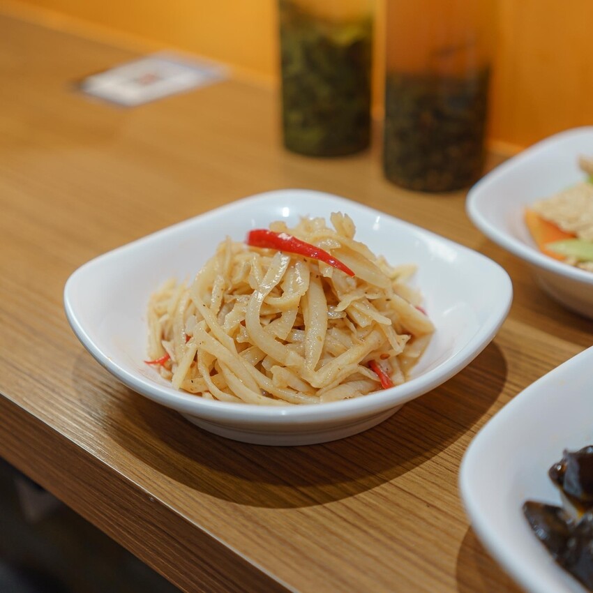 台北 松山區 成都滿庭芳 川式料理 小巨蛋 酸菜魚 水煮牛 2.jpg