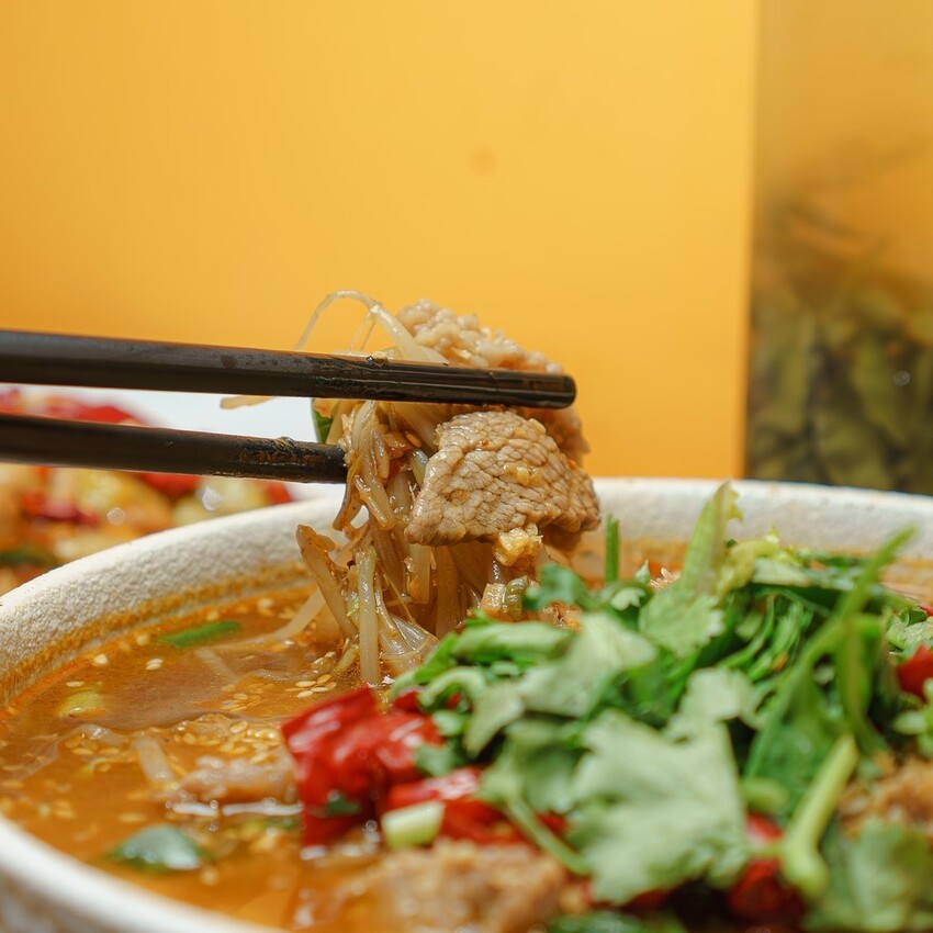 台北 松山區 成都滿庭芳 川式料理 小巨蛋 酸菜魚 水煮牛 14.jpg