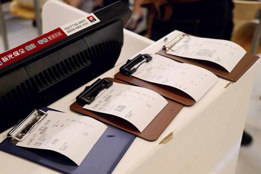 隱身巷弄的小餐館也能吃到道地粵式料理.必點每日限量的廣式脆皮雞| 鳳凰軒簡餐港式料理,菜單價格 嘉義美食