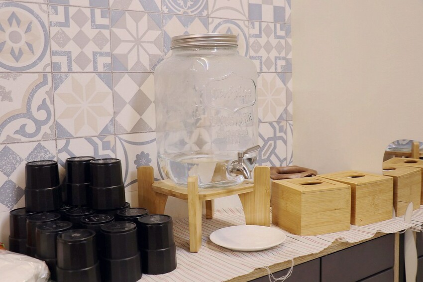 隱身巷弄的小餐館也能吃到道地粵式料理.必點每日限量的廣式脆皮雞| 鳳凰軒簡餐港式料理,菜單價格 嘉義美食