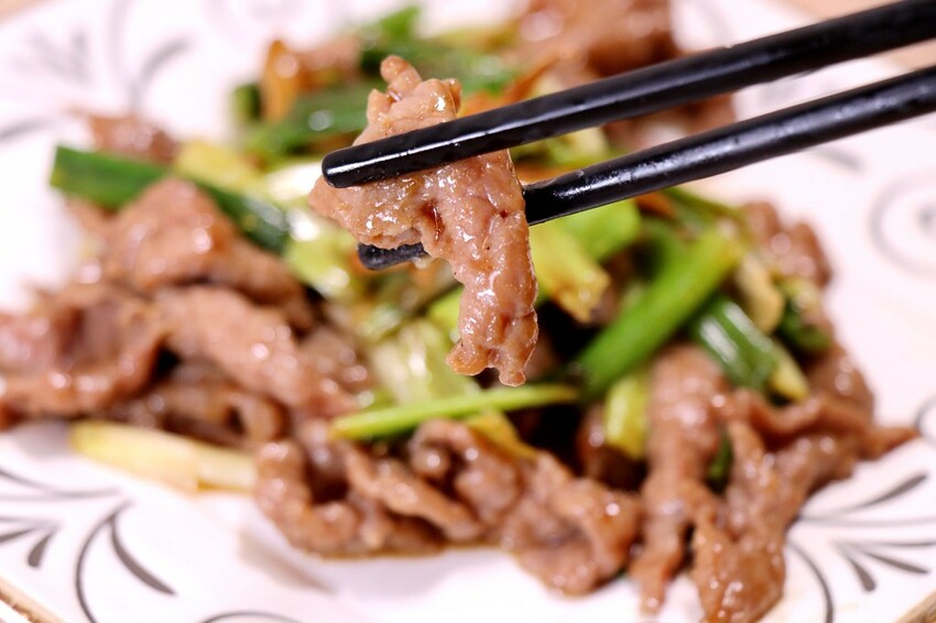 隱身巷弄的小餐館也能吃到道地粵式料理.必點每日限量的廣式脆皮雞| 鳳凰軒簡餐港式料理,菜單價格 嘉義美食