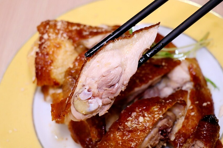 隱身巷弄的小餐館也能吃到道地粵式料理.必點每日限量的廣式脆皮雞| 鳳凰軒簡餐港式料理,菜單價格 嘉義美食