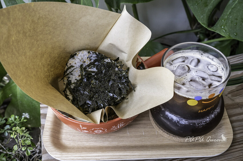 台中西區 歡囍嚐x罐咖啡-蔬食早午餐|手作鹽可頌 再訪!