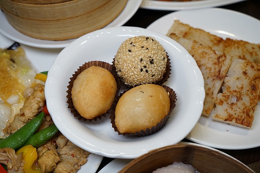 台中超狂單點式港式料理吃到飽！！加碼自助熱鍋區、港式熱炒、粥品等高達60道以上料理任你無限吃~~