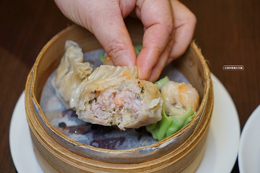 台中超狂單點式港式料理吃到飽！！加碼自助熱鍋區、港式熱炒、粥品等高達60道以上料理任你無限吃~~