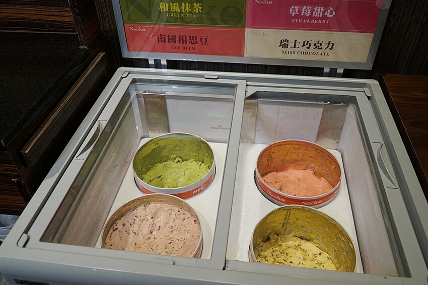 台中超狂單點式港式料理吃到飽！！加碼自助熱鍋區、港式熱炒、粥品等高達60道以上料理任你無限吃~~