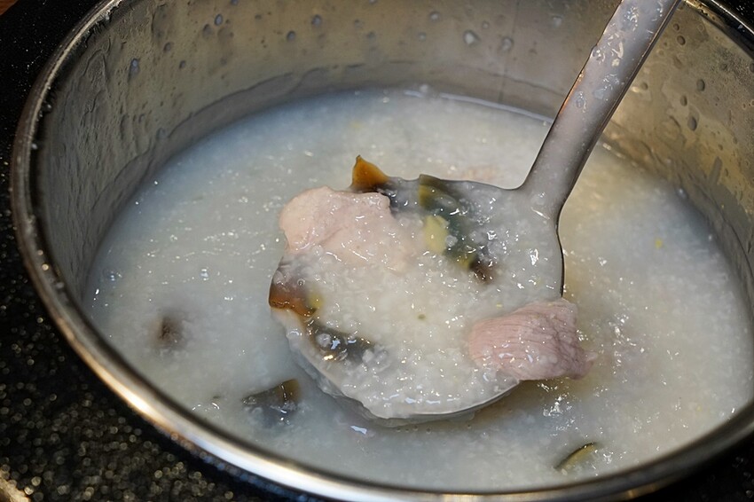 台中超狂單點式港式料理吃到飽！！加碼自助熱鍋區、港式熱炒、粥品等高達60道以上料理任你無限吃~~