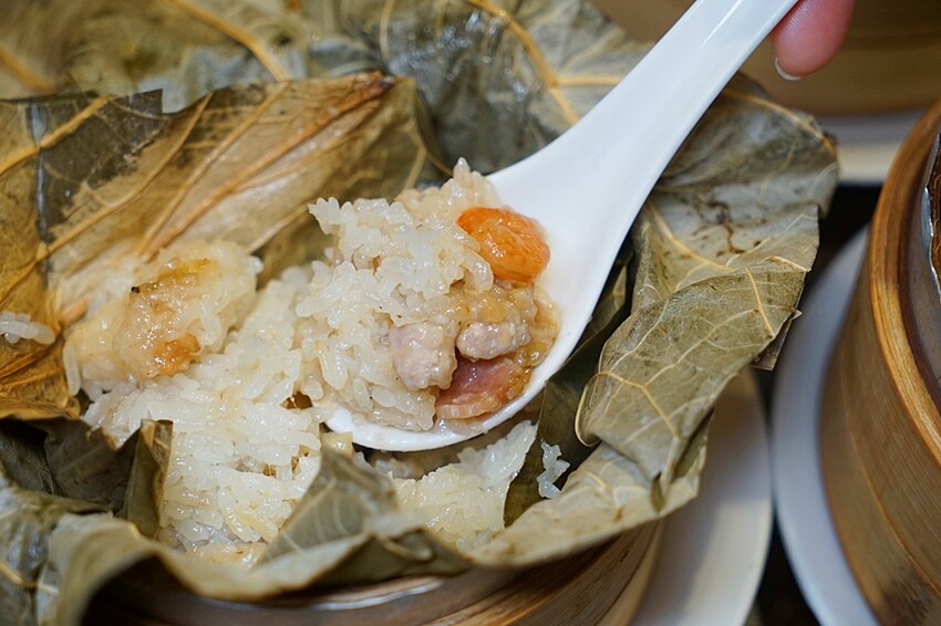 台中超狂單點式港式料理吃到飽！！加碼自助熱鍋區、港式熱炒、粥品等高達60道以上料理任你無限吃~~