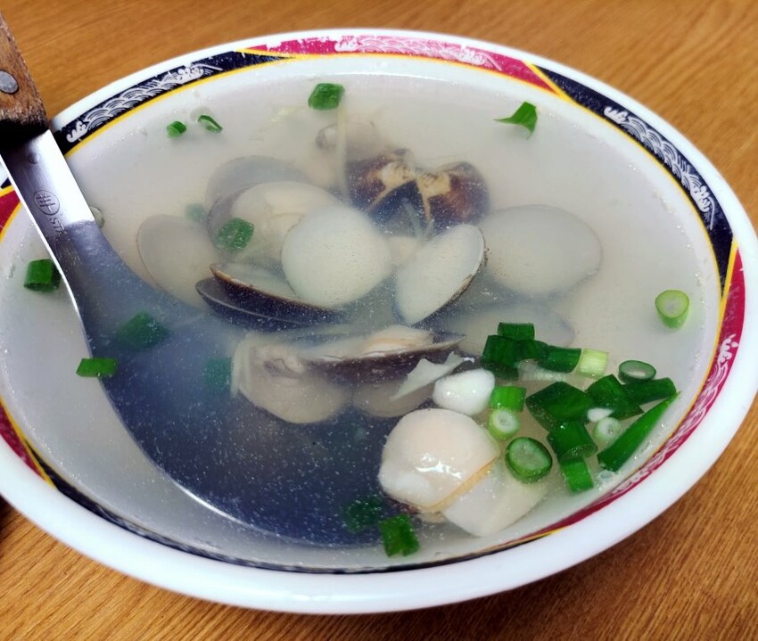 【屏東車城】東洸海鮮(東洸海產店)．在地人多到滿出來的海產店!