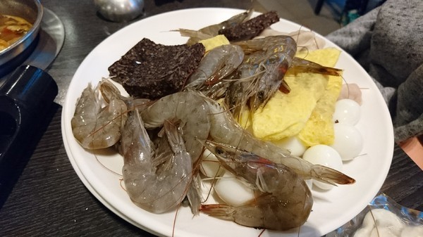 千葉火鍋(大昌尊爵館)：高雄~千葉火鍋(大昌尊爵館)~吃到飽火鍋餐廳~