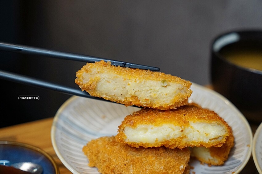 新開幕!!益民一中商圈手炒熟成咖哩、烏龍麵,內用免費升等套餐,還可免費加飯,且無服務費!!