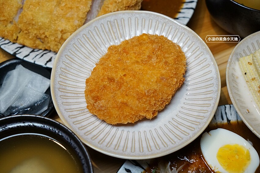 新開幕!!益民一中商圈手炒熟成咖哩、烏龍麵,內用免費升等套餐,還可免費加飯,且無服務費!!