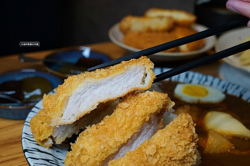 新開幕!!益民一中商圈手炒熟成咖哩、烏龍麵,內用免費升等套餐,還可免費加飯,且無服務費!!