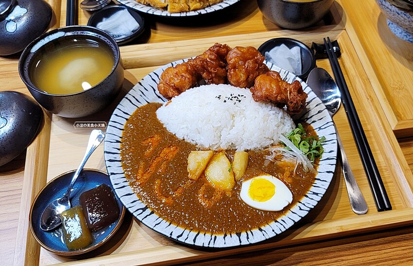 新開幕!!益民一中商圈手炒熟成咖哩、烏龍麵,內用免費升等套餐,還可免費加飯,且無服務費!!