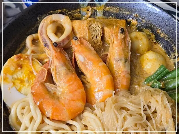 台中必吃正宗馬來西亞美食！叻沙、肉骨茶一次滿足，平價又美味。