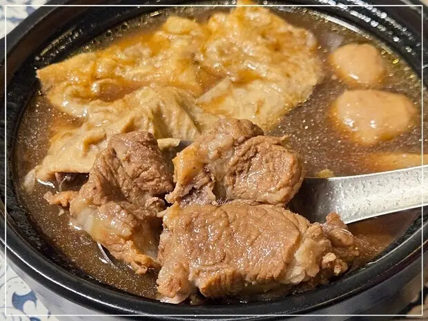 台中必吃正宗馬來西亞美食！叻沙、肉骨茶一次滿足，平價又美味。