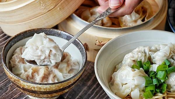 LINE_ALBUM_金家餛飩 二傻夫婦_230225_32.jpg