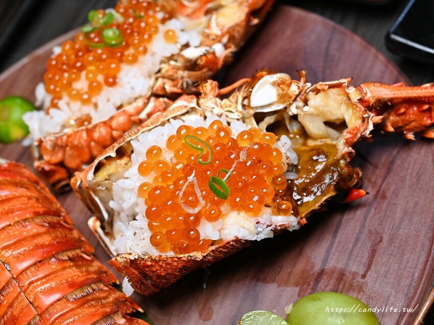 初海食堂｜台中厲害深夜食堂，純炭火直烤帝王蟹、龍蝦，生日壽星再送烤松葉蟹腳，台中碳烤海鮮推薦～