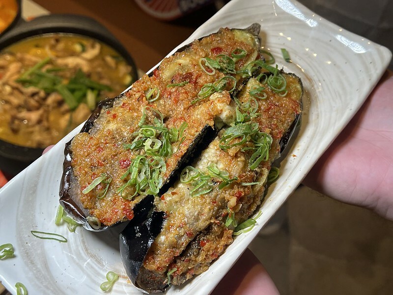 (左營美食)爆爆蛙 左營文學店~高雄第一吃出高鐵就開到!豐富青蛙料理這裡吃得到~全明星女孩推薦好店!爆爆蛙菜單