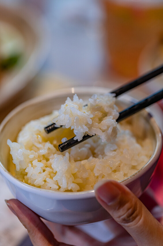 左營創意美食 x 麻辣鮮香 肥碩甜美創意蛙料理 潮流蛙鍋拌粉拌飯 宵夜歡飲的好去處-爆爆蛙 - 高雄旅遊王