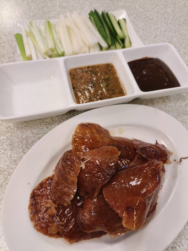 60706.jpg - 【基隆】大武崙海灘美食推薦。陳平良烤鴨美味的一鴨六吃來自馬祖的海鮮佛手+海螺+鰻魚 60706.jpg - 【基隆】大武崙海灘美食推薦。陳平良烤鴨美味的一鴨六吃來自馬祖的海鮮佛手+海螺+鰻魚