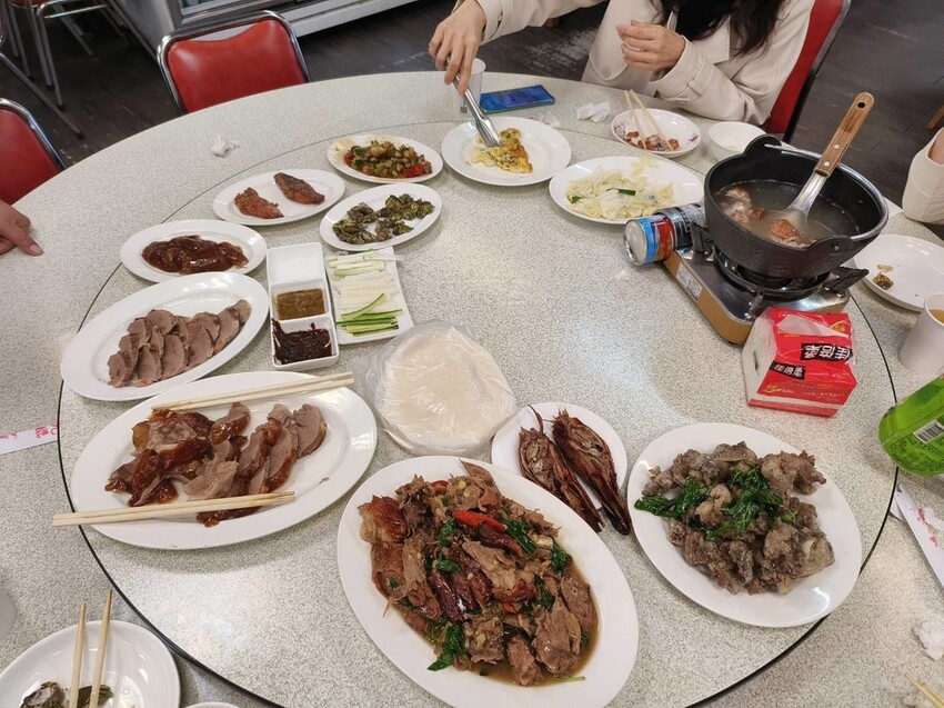 60709.jpg - 【基隆】大武崙海灘美食推薦。陳平良烤鴨美味的一鴨六吃來自馬祖的海鮮佛手+海螺+鰻魚 60709.jpg - 【基隆】大武崙海灘美食推薦。陳平良烤鴨美味的一鴨六吃來自馬祖的海鮮佛手+海螺+鰻魚