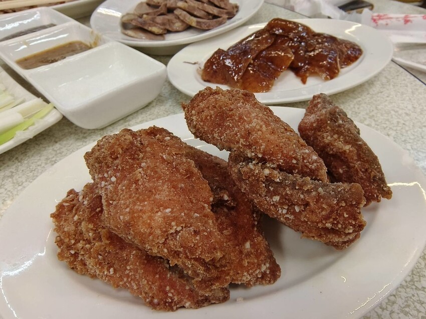 60708.jpg - 【基隆】大武崙海灘美食推薦。陳平良烤鴨美味的一鴨六吃來自馬祖的海鮮佛手+海螺+鰻魚 60708.jpg - 【基隆】大武崙海灘美食推薦。陳平良烤鴨美味的一鴨六吃來自馬祖的海鮮佛手+海螺+鰻魚