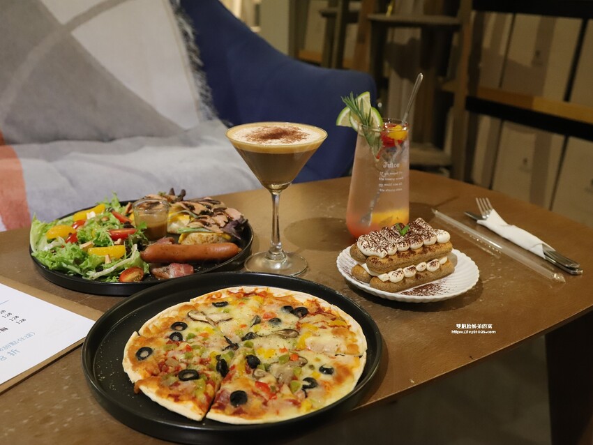 高雄咖啡廳 新銳咖啡高雄鼎中店 與朋友盡情暢談相聚的深夜咖啡廳