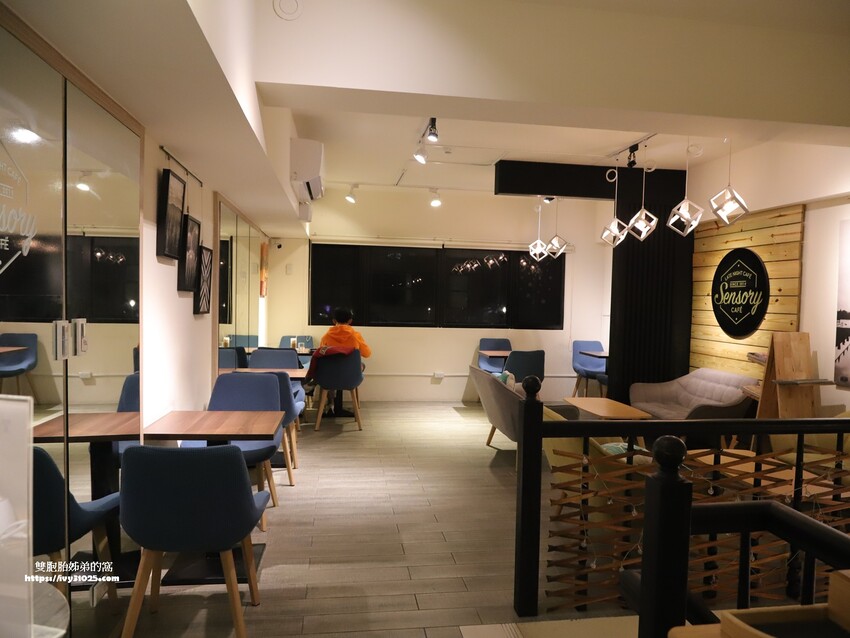 高雄咖啡廳 新銳咖啡高雄鼎中店 與朋友盡情暢談相聚的深夜咖啡廳