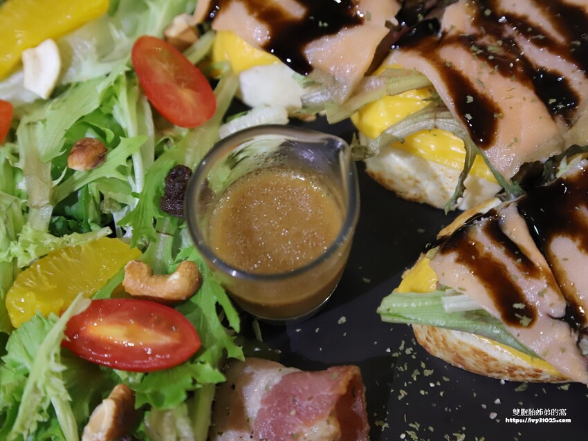 高雄咖啡廳 新銳咖啡高雄鼎中店 與朋友盡情暢談相聚的深夜咖啡廳