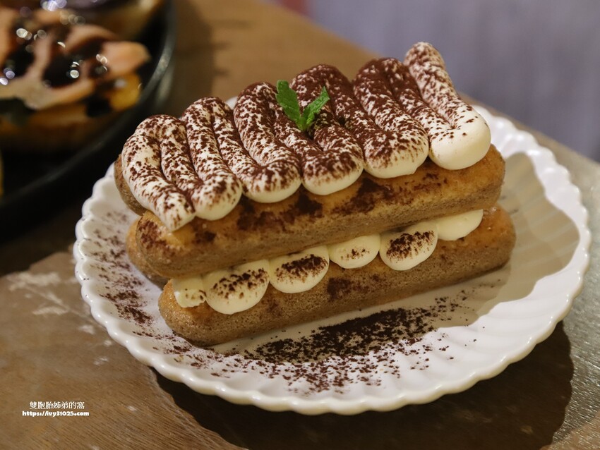 高雄咖啡廳 新銳咖啡高雄鼎中店 與朋友盡情暢談相聚的深夜咖啡廳