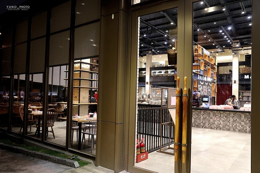 老字號台中牛排館回歸!網友大喊怎沒蒙古烤肉 就是少一味啦