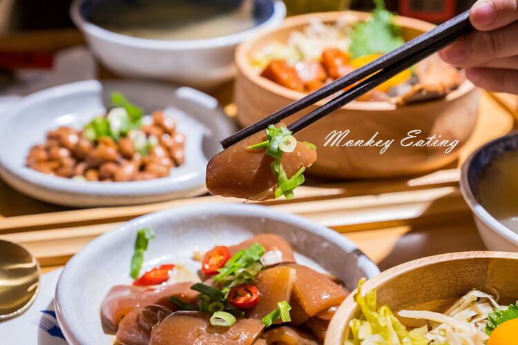 【台中北區】中港路邊｜古早味台式丼飯，經典滷豬腳、爌肉、肉燥飯。中友百貨美食推薦 - 貪吃猴的幻想