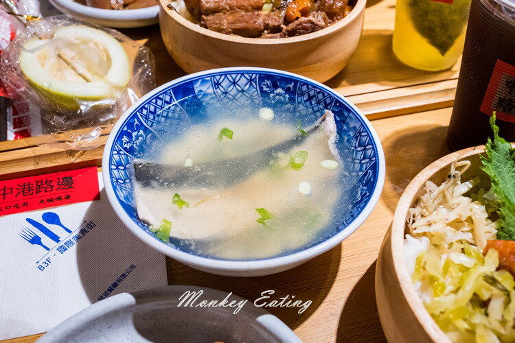 【台中北區】中港路邊｜古早味台式丼飯，經典滷豬腳、爌肉、肉燥飯。中友百貨美食推薦 - 貪吃猴的幻想