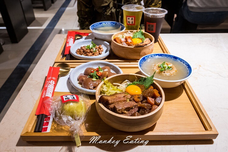 【台中北區】中港路邊｜古早味台式丼飯，經典滷豬腳、爌肉、肉燥飯。中友百貨美食推薦 - 貪吃猴的幻想